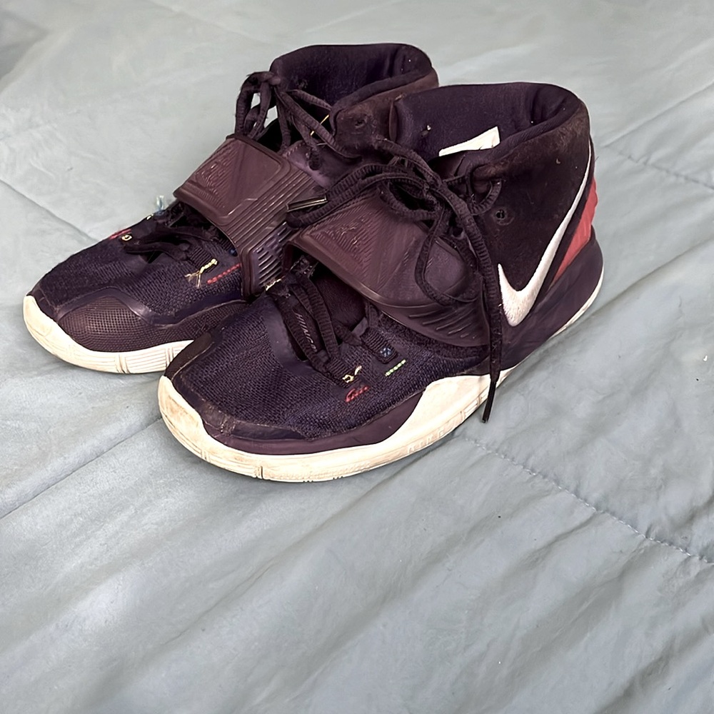 Nike shoe- Basketball sneakers- Kyrie 6